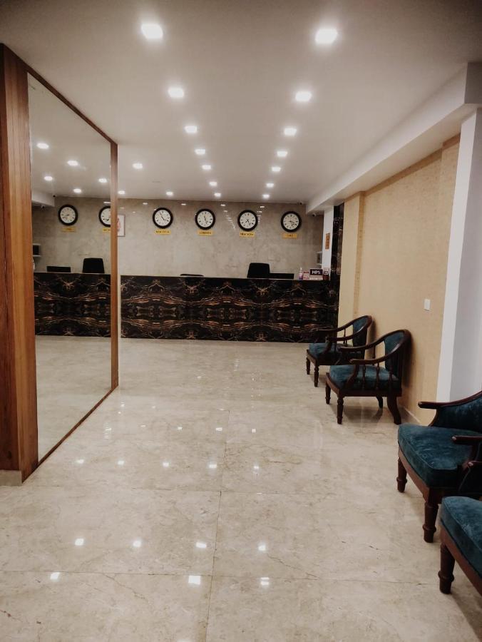 Mpsroyalsuites Perintalmanna Zewnętrze zdjęcie